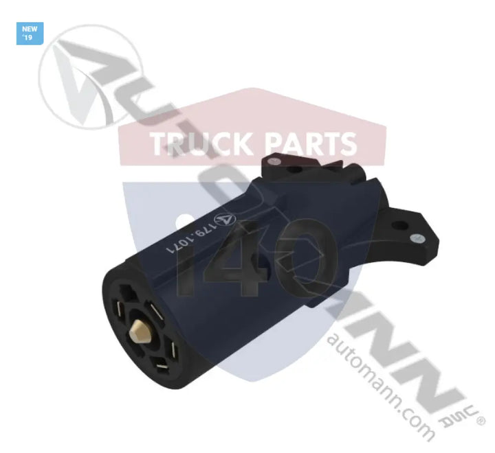Automann 179.1071 Trailer Plug Adapter 7 RV to 5 Flat - Light Duty/RV - Plugs & Adapters