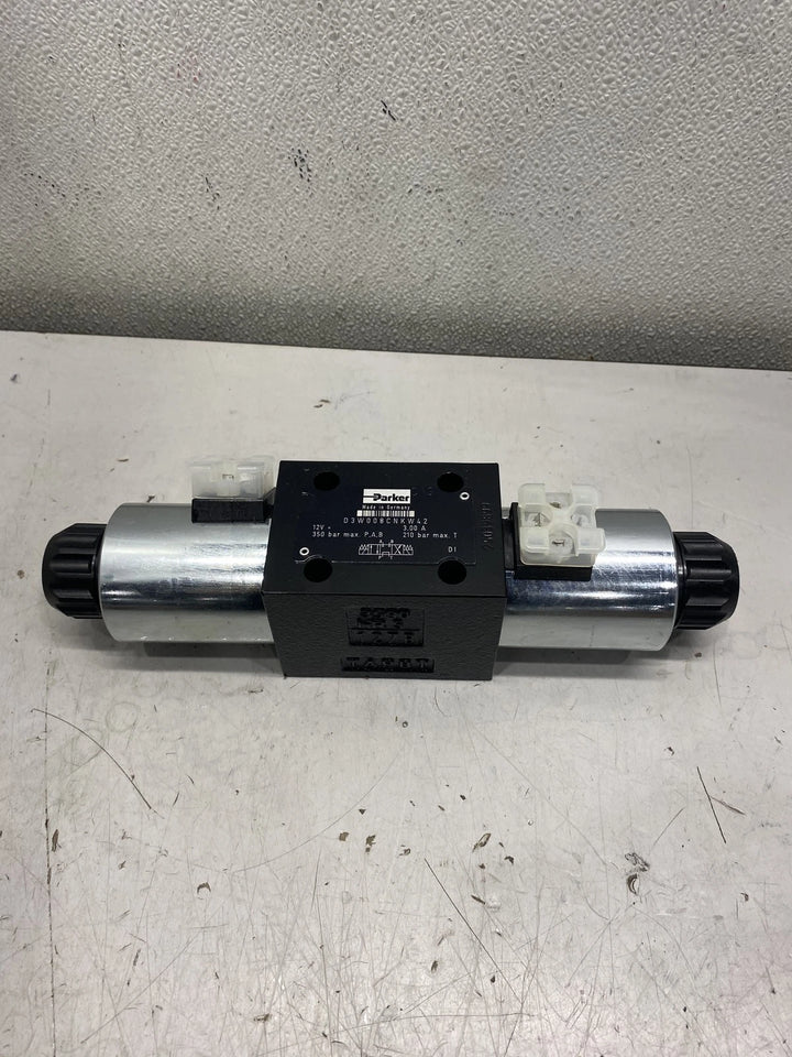 Parker Directional Control Valve D3W001CNKW42