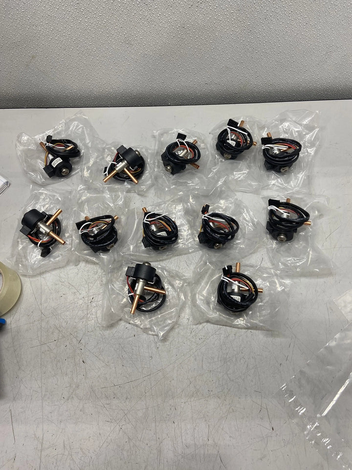 Lot of 12 Carrier Parker Electronic Expansion Valve-EA02ZP631