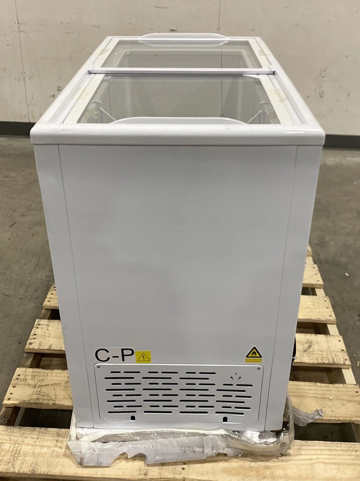 Kelvinator 38” Novelty/Ice Cream Chest Freezer Sliding Lid Mobile