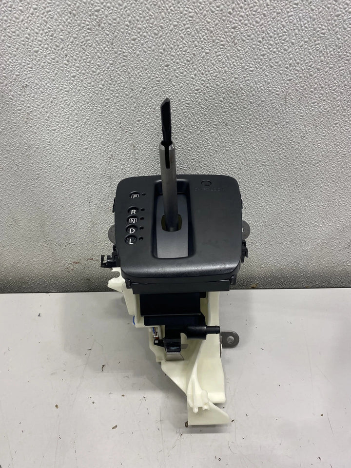 GM Parts Automatic Transmission Shift Lever Assembly 19316521