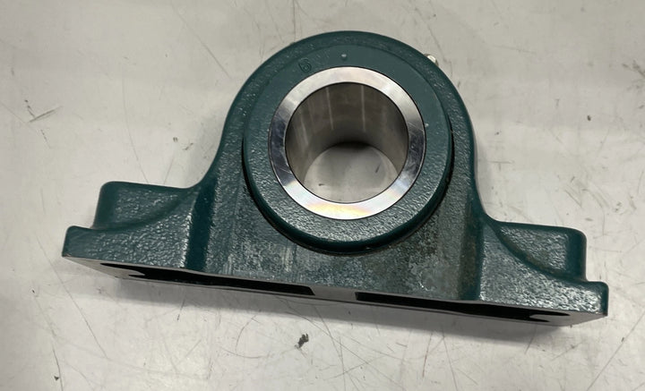 Dodge 4 Bolt Pillow Block Tapered Roller Bearing W/ 2-11/16" Bore 023026