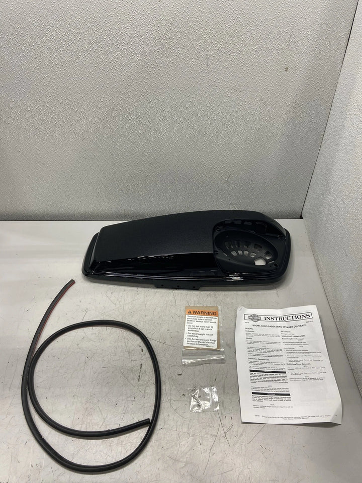 Harley Davidson Color Matched Saddlebag Speaker Lid 90200827