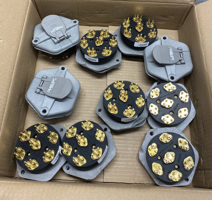 Phillips Circuit Breaker Socket Breaker 16-7602-28 (LOT OF 10)