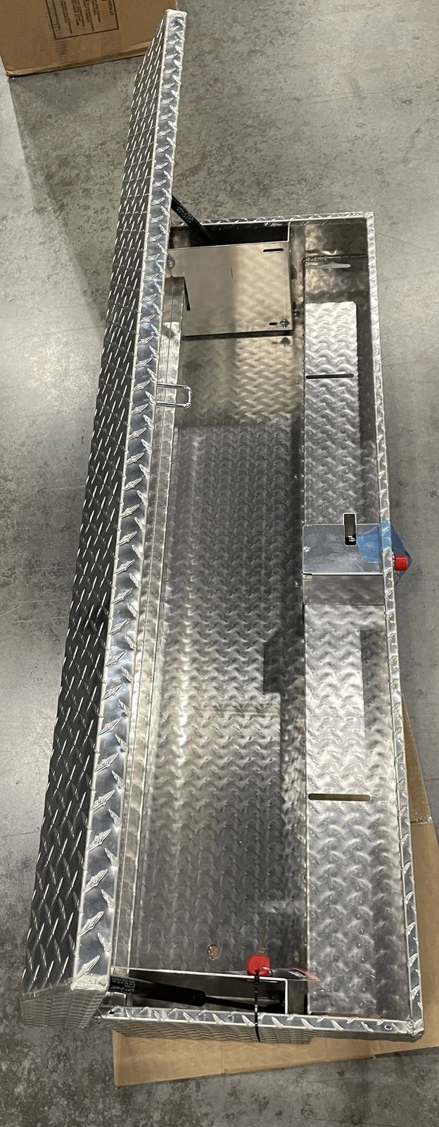 Weather Guard 56" Aluminum Clear 4 Cubic Foot Lo-Side Truck Tool Box 174-0-04