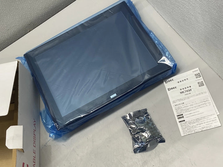 IDEC HG5G-VFXT22MF-B High Performance 15" TFT Color HMI Touchscreen Black
