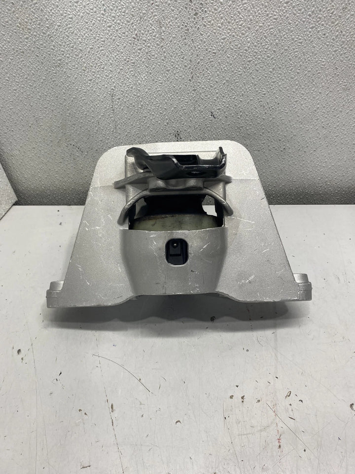 Westar Passenger Side Engine Mount EM-4415
