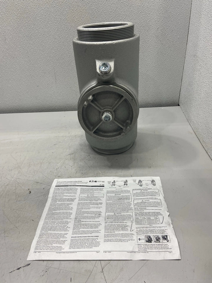 Eaton Crouse-Hinds Threaded Conduit Sealing Fitting EYSX10