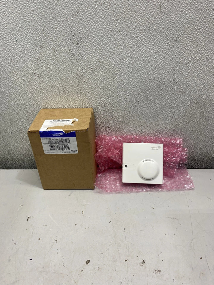 Johnson Controls Humidity Senson Wall Mount HE-68N3-0N00WS