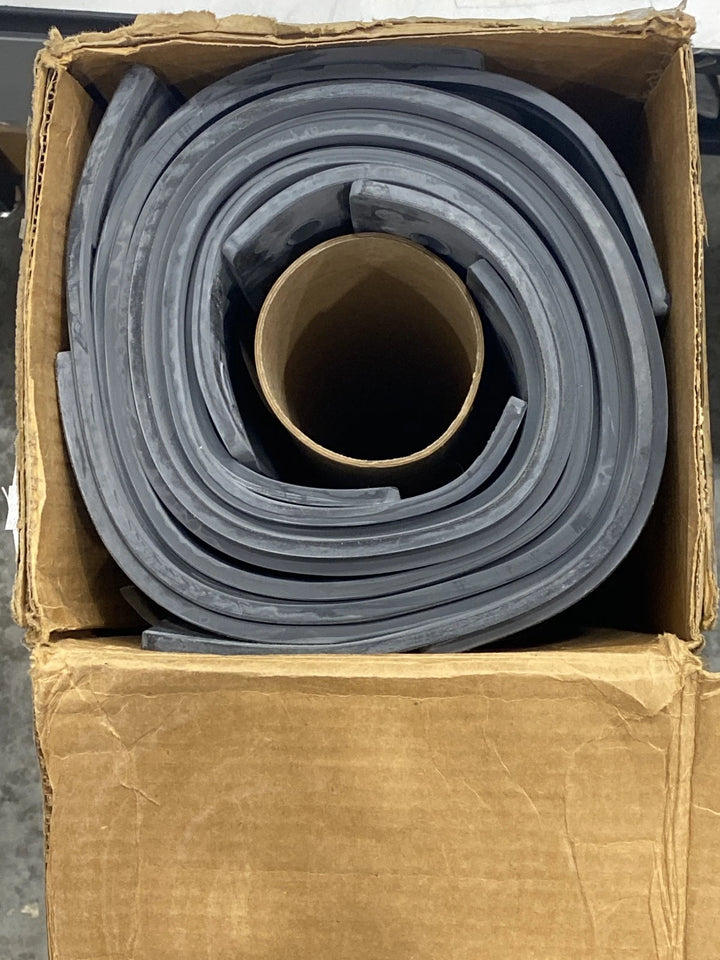 Pack of 6 Salisbury 901E-ES Class 4 Type II Eyelet Blankets 36x36 Black C4T2