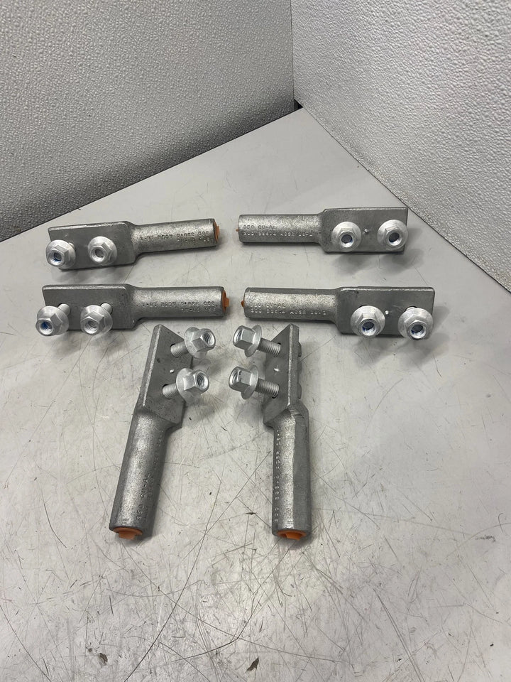 Box of 6 Burndy 300Mcm Disconnect Lugs YKA321R-2N