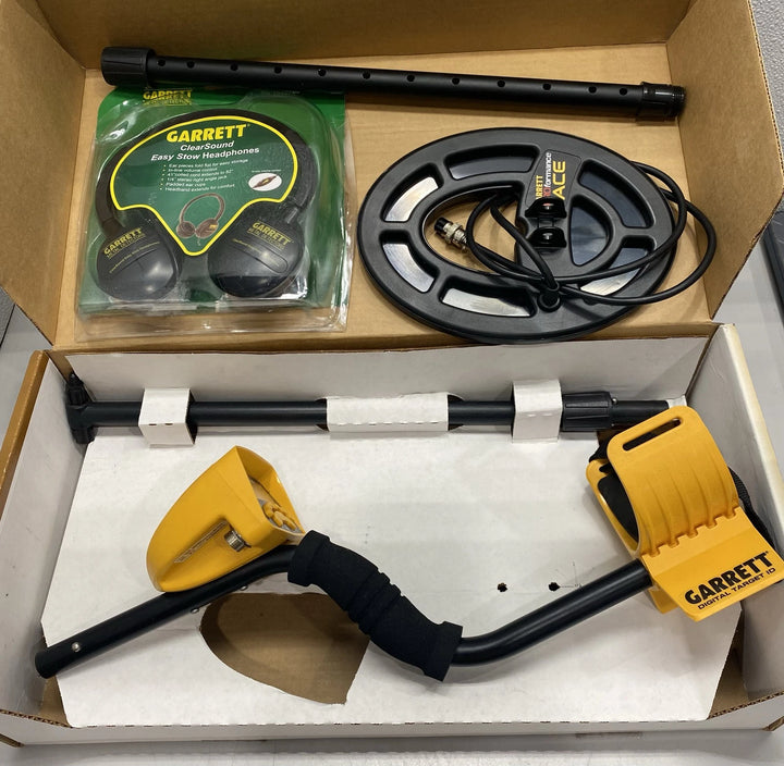Garrett Ace 300 Metal Detector 1141150