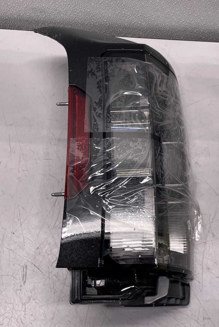 GM LED Anderson Silver Metallic Driver Stop Lamp 2022 Hummer EV Pickup 85633450