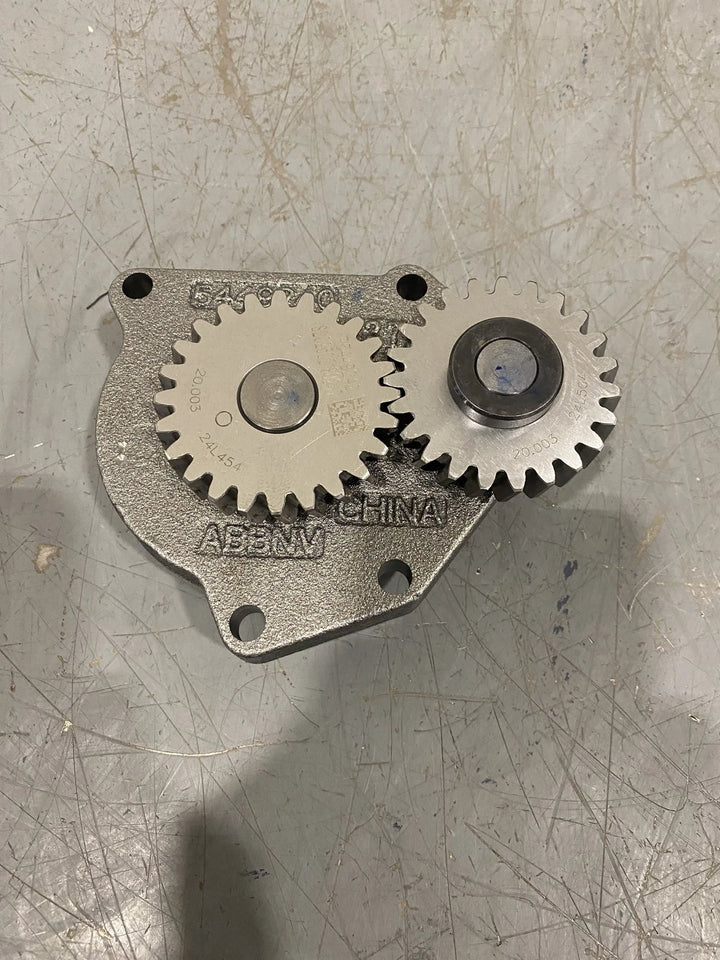 Cummins Lubricating Oil Pump 5449240