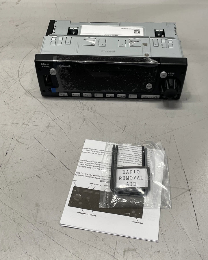 Genuine Paccar Radio PB Amber ST/BT PP107180-7101131200 DEA710